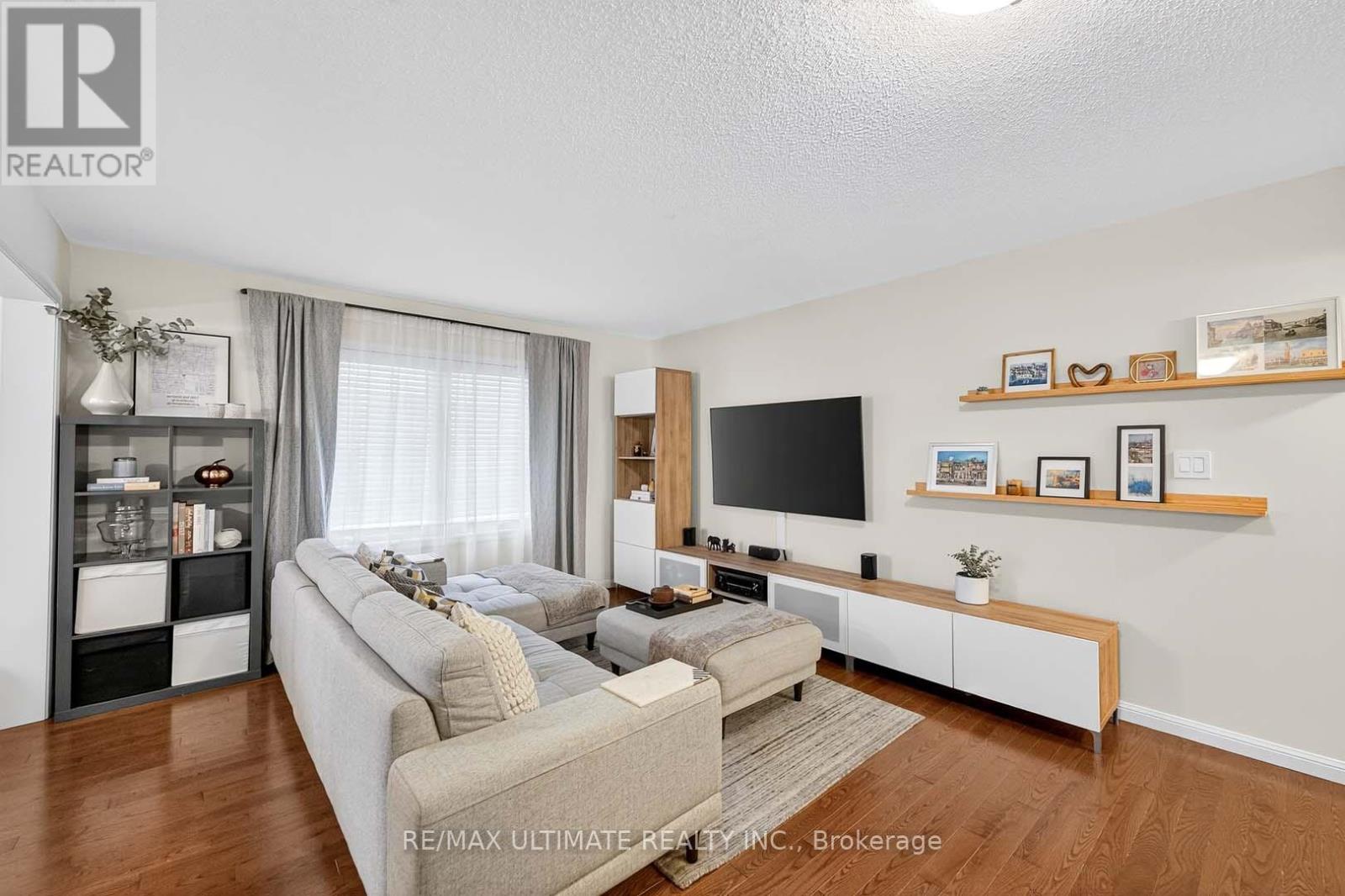 3056 Dewridge Avenue, Oakville, Ontario  L6M 5J1 - Photo 4 - W12485507