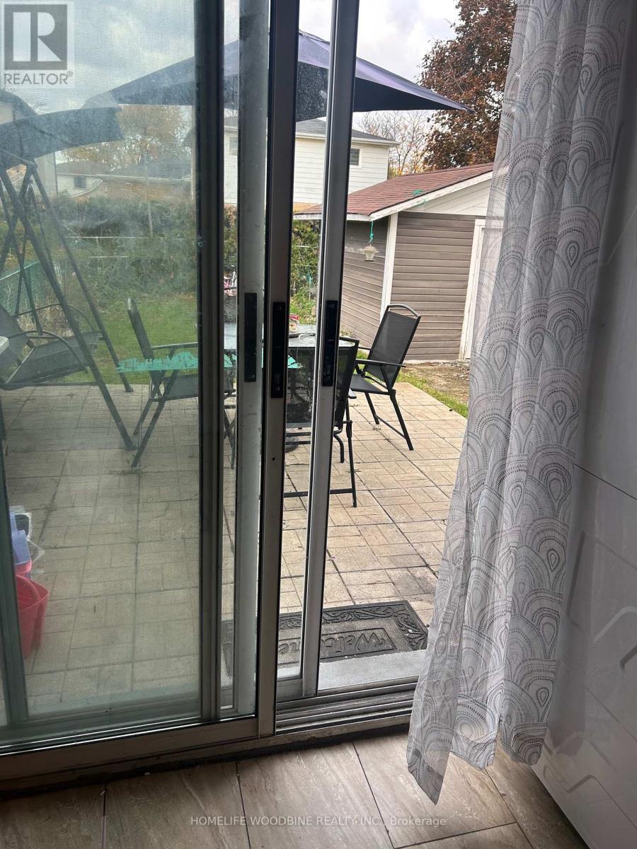 3341 Morning Star Drive, Mississauga, Ontario  L4T 1X6 - Photo 10 - W12485509