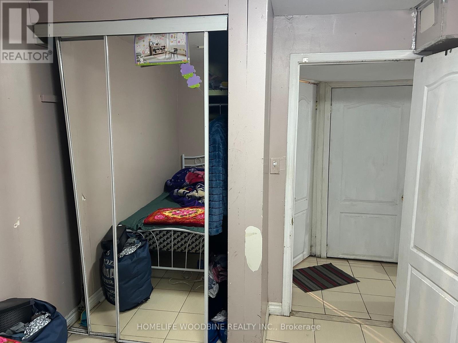 3341 Morning Star Drive, Mississauga, Ontario  L4T 1X6 - Photo 17 - W12485509