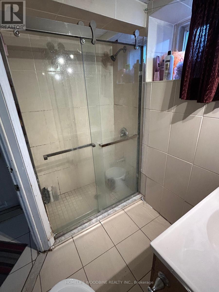 3341 Morning Star Drive, Mississauga, Ontario  L4T 1X6 - Photo 21 - W12485509