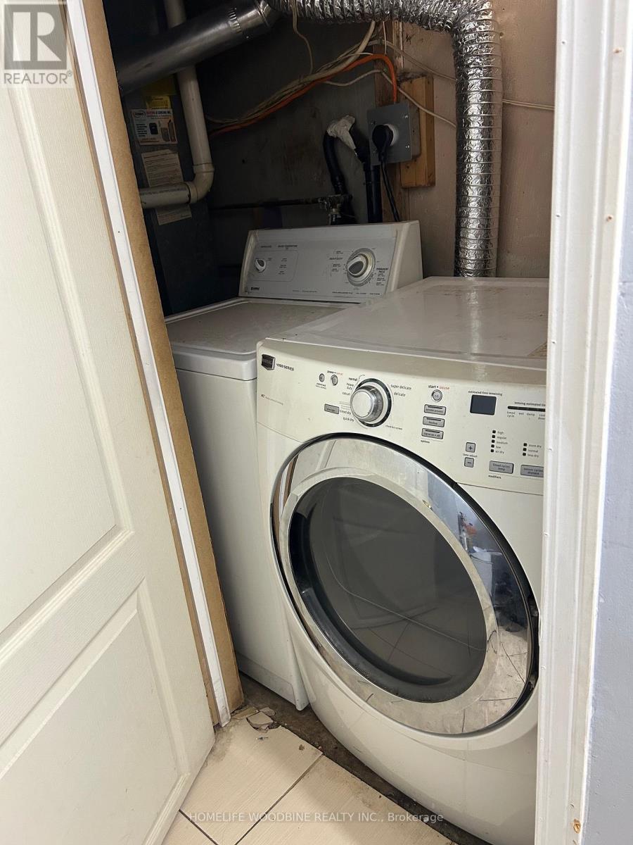 3341 Morning Star Drive, Mississauga, Ontario  L4T 1X6 - Photo 22 - W12485509