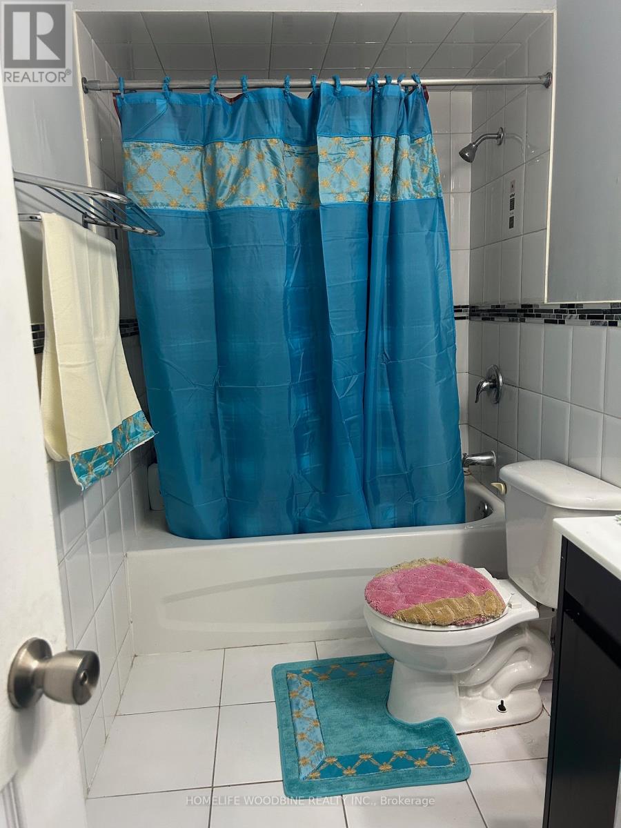 3341 Morning Star Drive, Mississauga, Ontario  L4T 1X6 - Photo 35 - W12485509