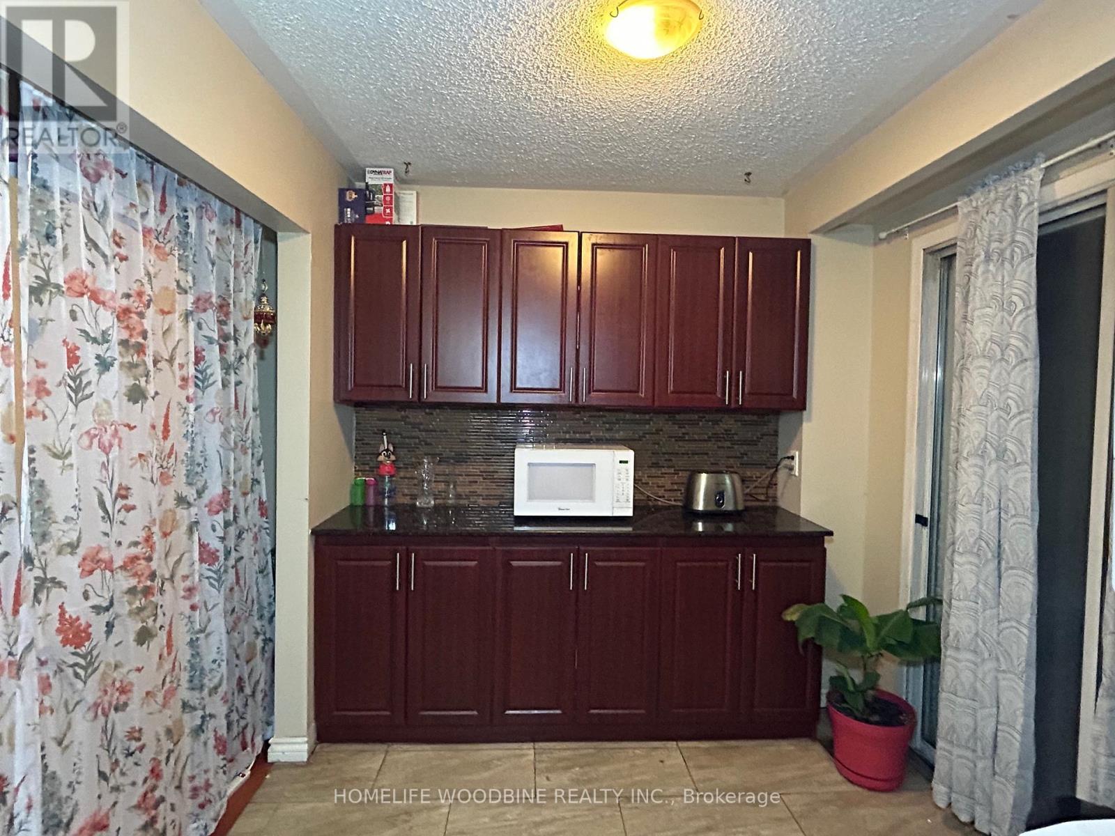 3341 Morning Star Drive, Mississauga, Ontario  L4T 1X6 - Photo 8 - W12485509