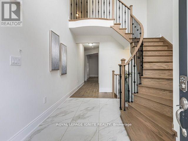 8 Kambalda Road, Brampton, Ontario  L7A 5J3 - Photo 2 - W12485511