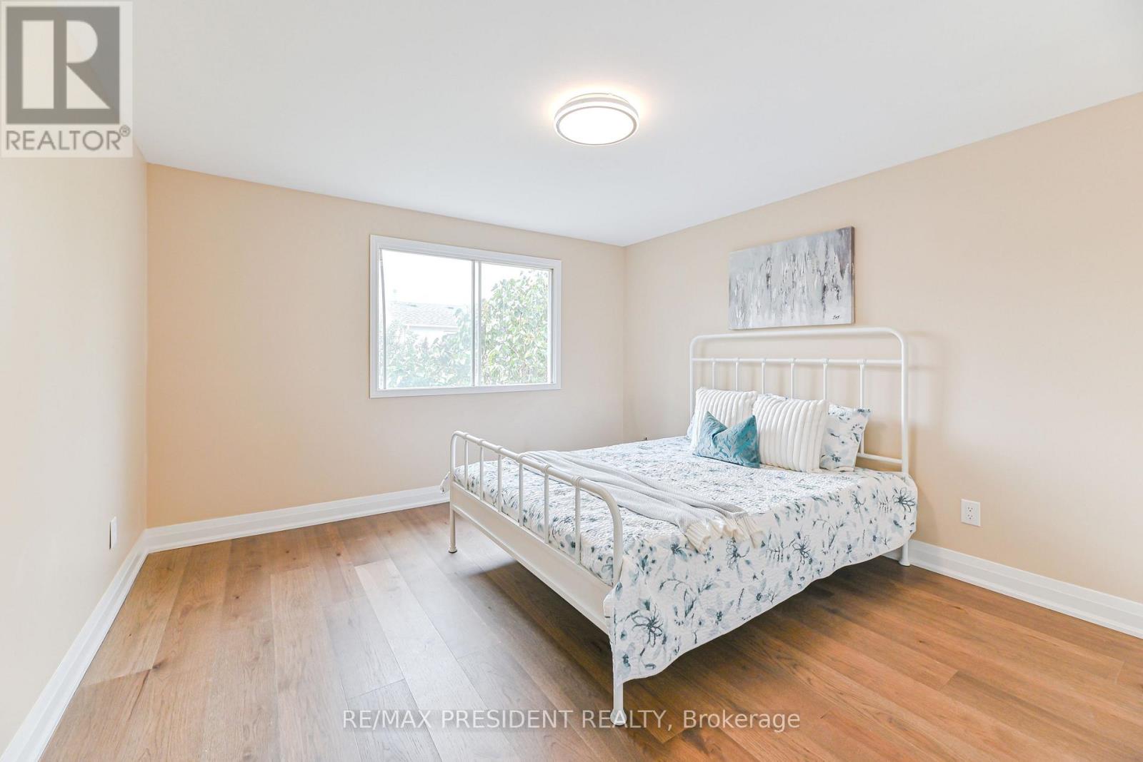 4 Lawnview Court, Brampton, Ontario  L7G 1T4 - Photo 26 - W12485515