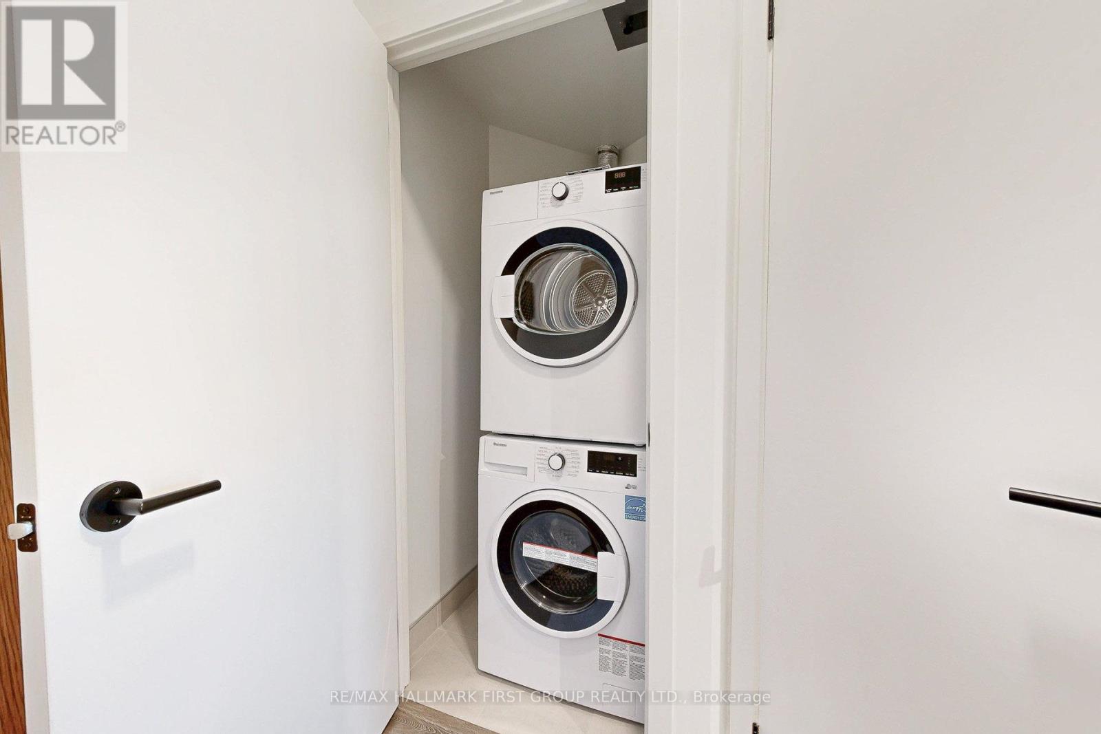 1201 - 2495 Eglinton Avenue W, Mississauga, Ontario  L5M 2T2 - Photo 17 - W12485517