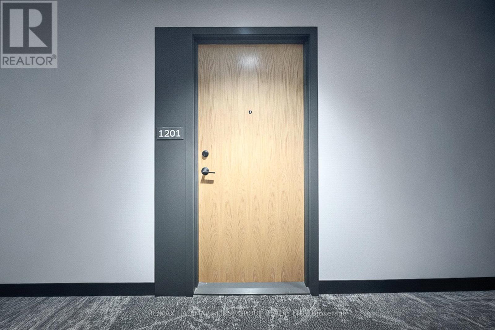 1201 - 2495 Eglinton Avenue W, Mississauga, Ontario  L5M 2T2 - Photo 3 - W12485517