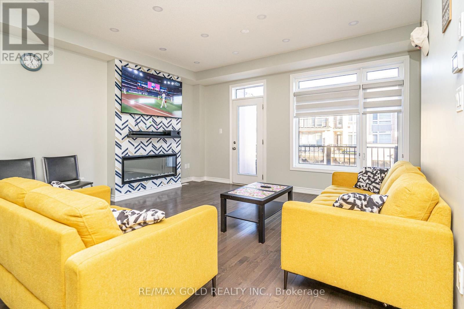 26 Arrowview Drive, Brampton, Ontario  L7A 5H7 - Photo 15 - W12485536