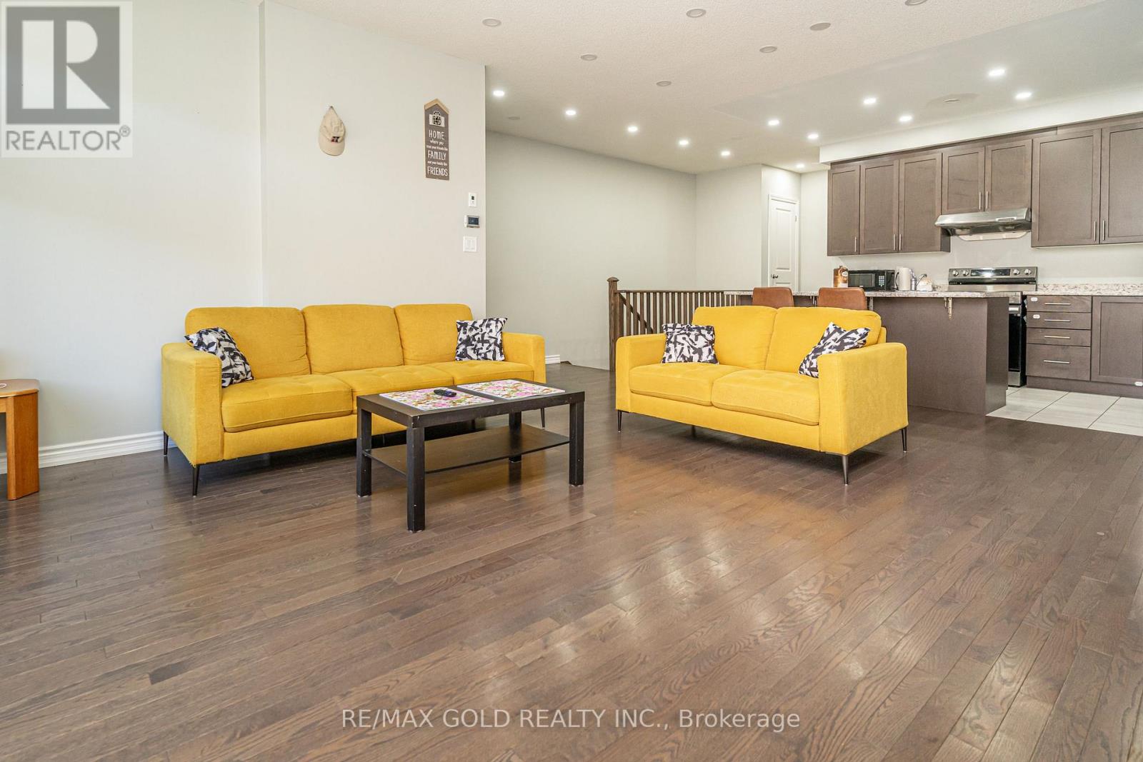 26 Arrowview Drive, Brampton, Ontario  L7A 5H7 - Photo 17 - W12485536