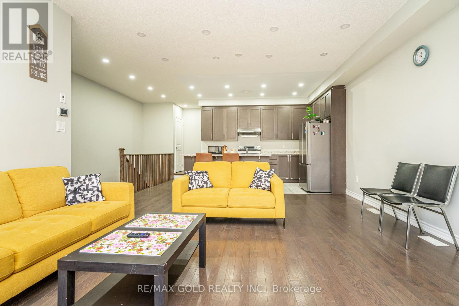 26 Arrowview Drive, Brampton, Ontario  L7A 5H7 - Photo 19 - W12485536