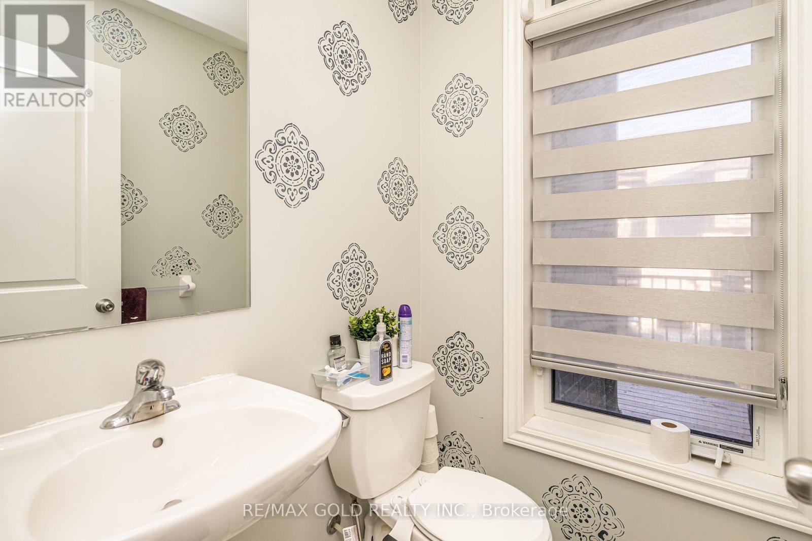 26 Arrowview Drive, Brampton, Ontario  L7A 5H7 - Photo 20 - W12485536