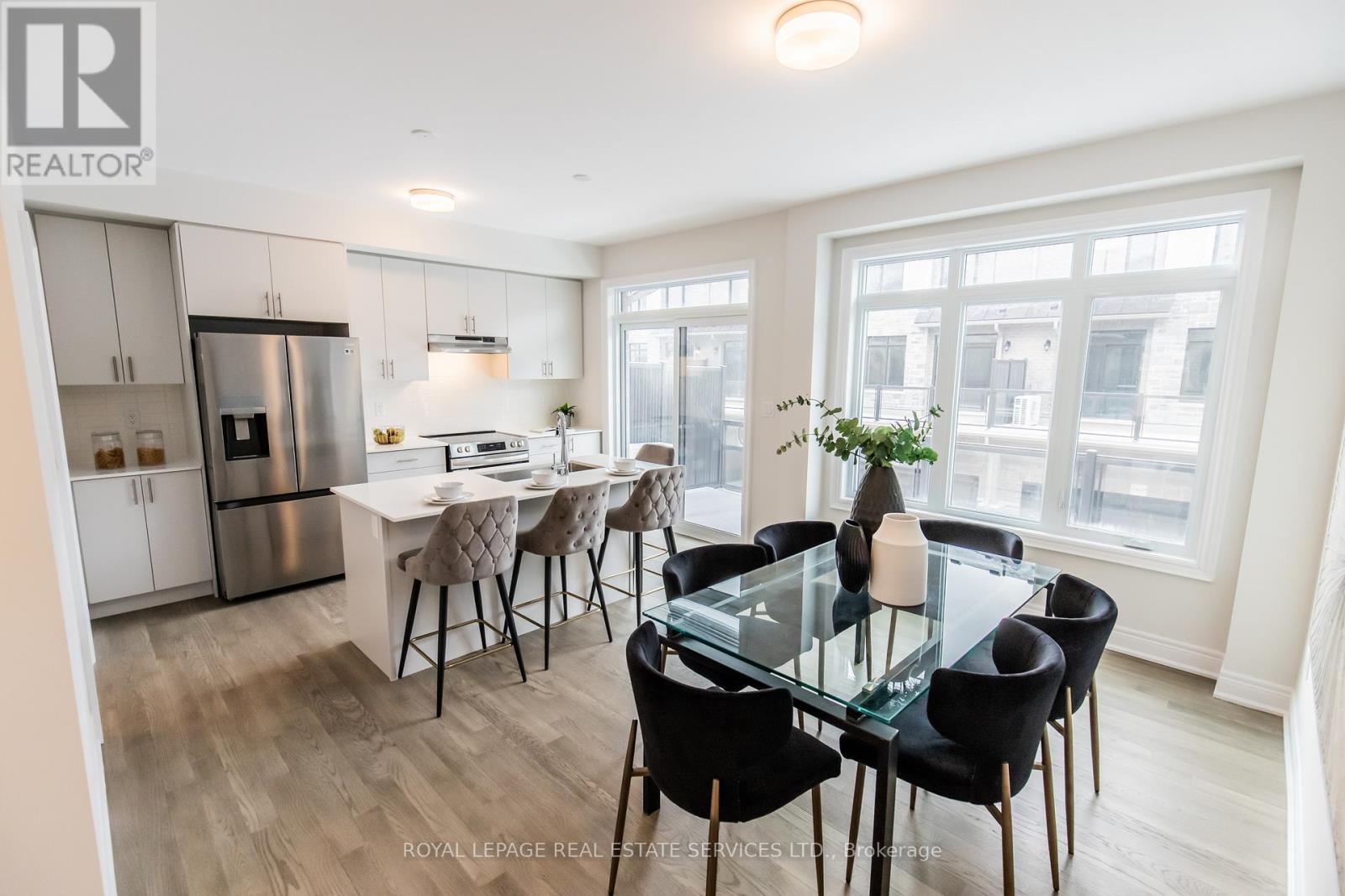 2733 Westoak Trails Boulevard, Oakville, Ontario  L6M 5T1 - Photo 13 - W12485538