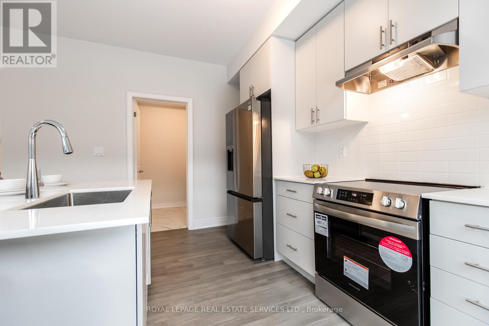 2733 Westoak Trails Boulevard, Oakville, Ontario  L6M 5T1 - Photo 19 - W12485538