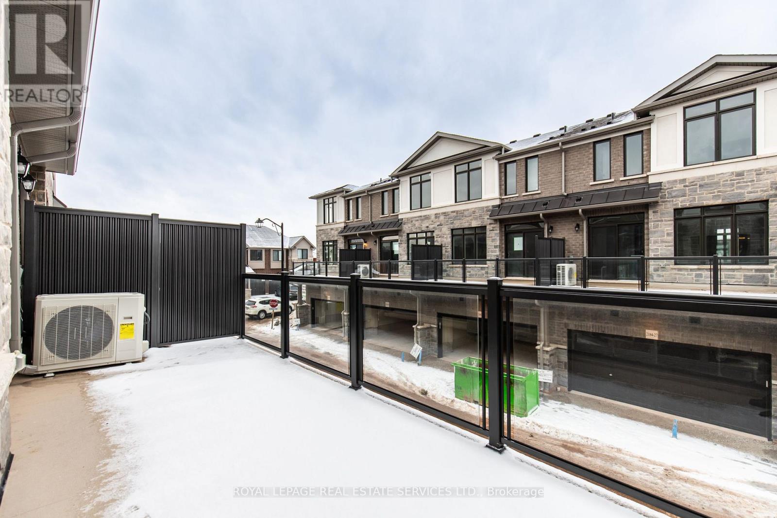 2733 Westoak Trails Boulevard, Oakville, Ontario  L6M 5T1 - Photo 24 - W12485538