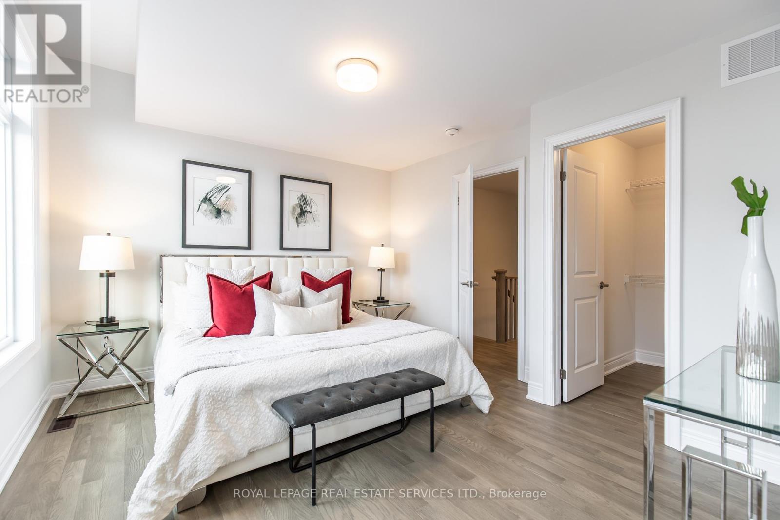 2733 Westoak Trails Boulevard, Oakville, Ontario  L6M 5T1 - Photo 33 - W12485538