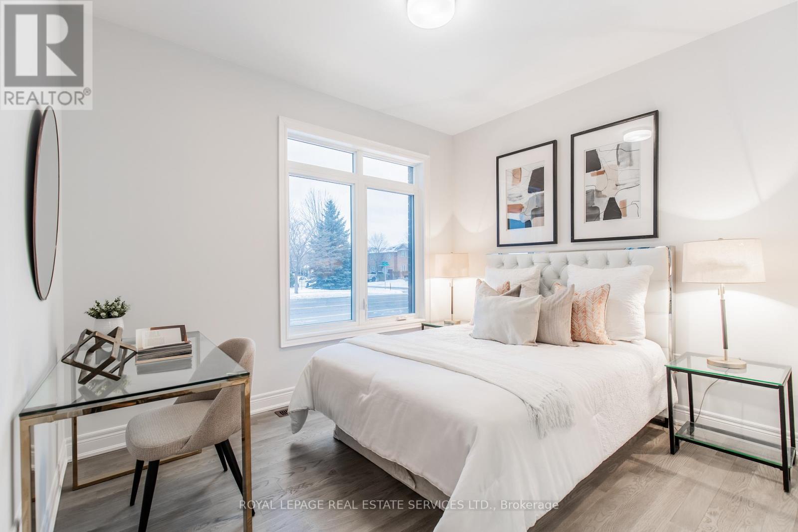 2733 Westoak Trails Boulevard, Oakville, Ontario  L6M 5T1 - Photo 7 - W12485538