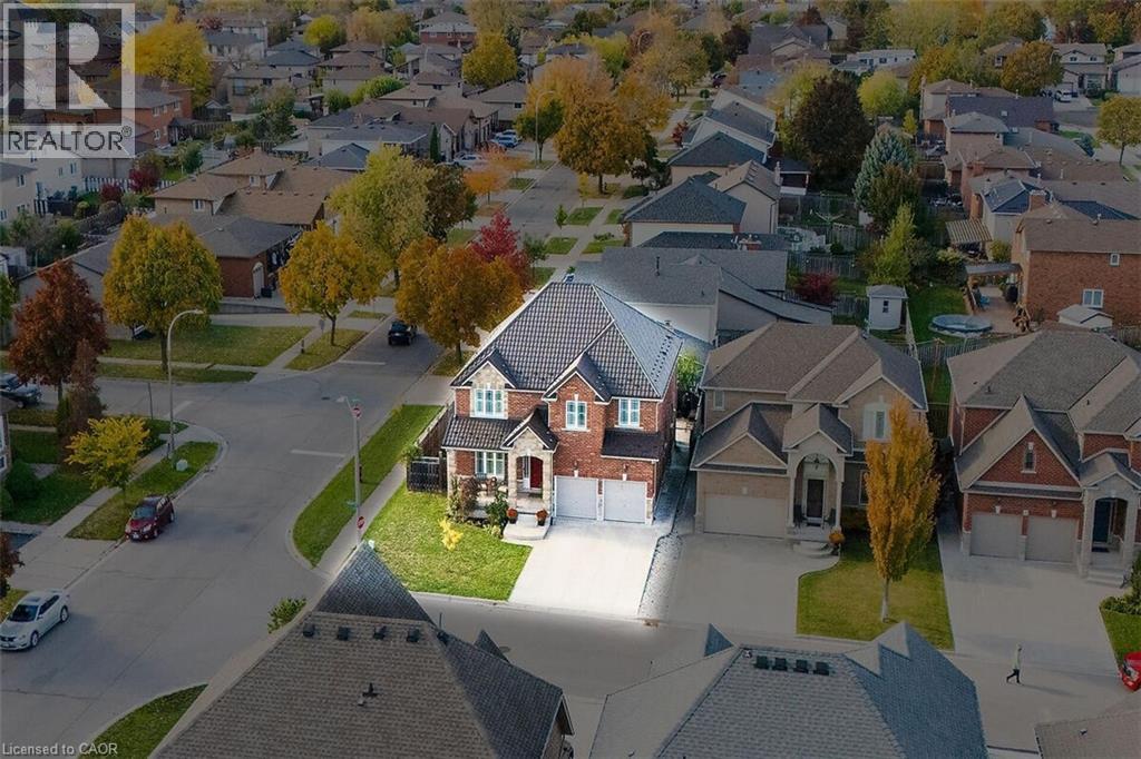 3 Sasha Court, Stoney Creek, Ontario  L8E 0A3 - Photo 2 - 40772879