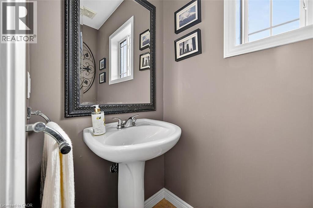 3 Sasha Court, Stoney Creek, Ontario  L8E 0A3 - Photo 43 - 40772879