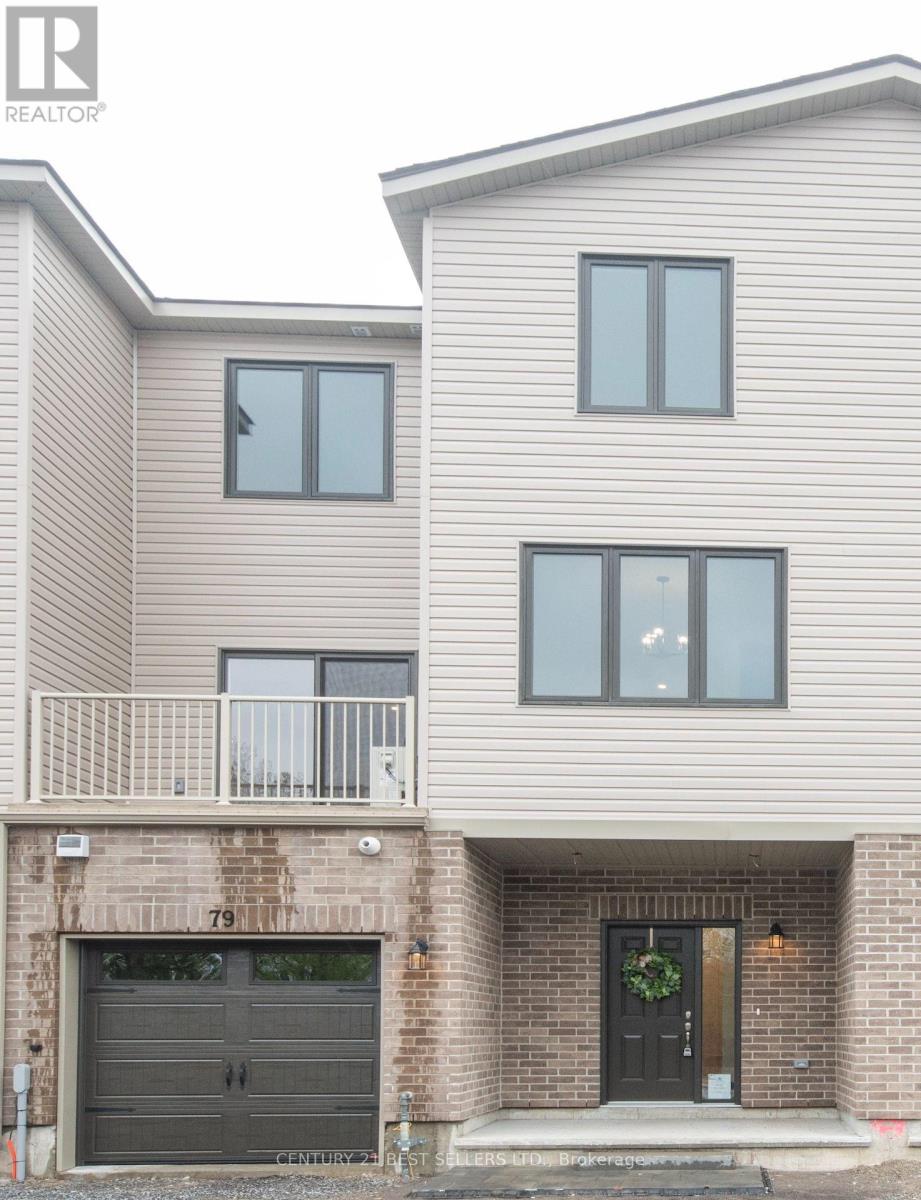 79 Buchanan Avenue, Prince Edward County, Ontario  K0K 2T0 - Photo 2 - X12485448