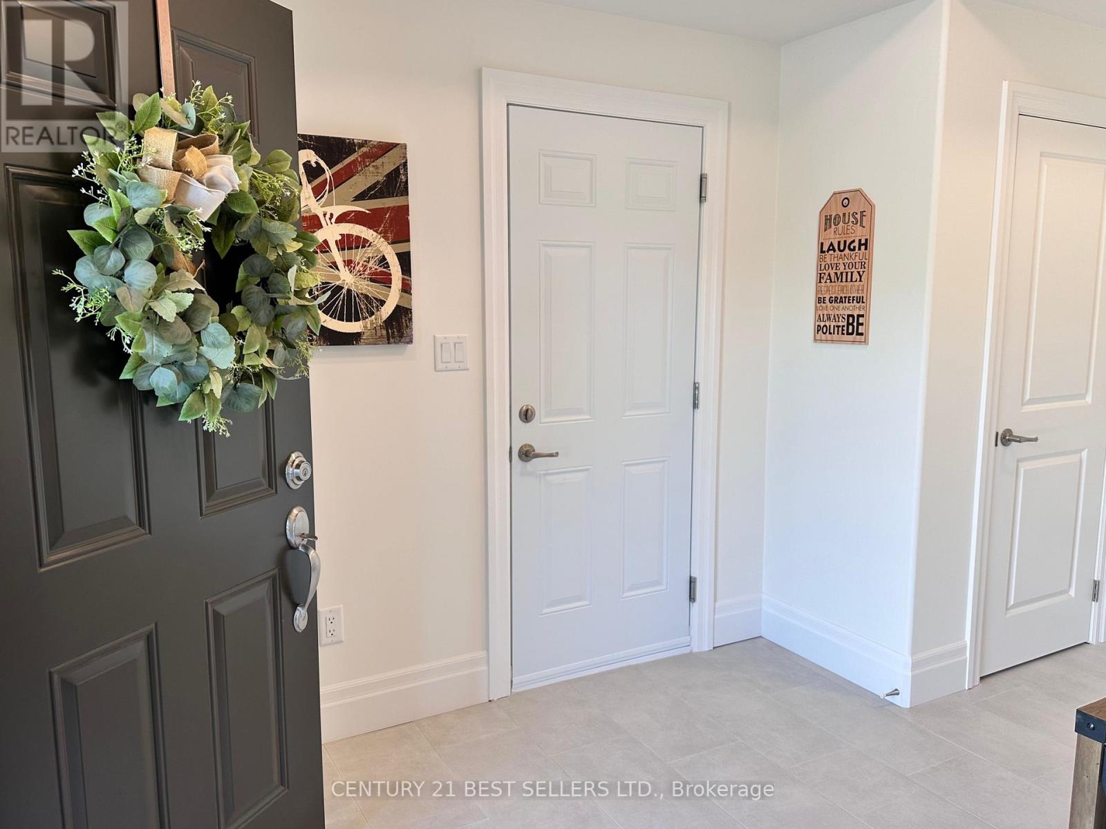 79 Buchanan Avenue, Prince Edward County, Ontario  K0K 2T0 - Photo 4 - X12485448