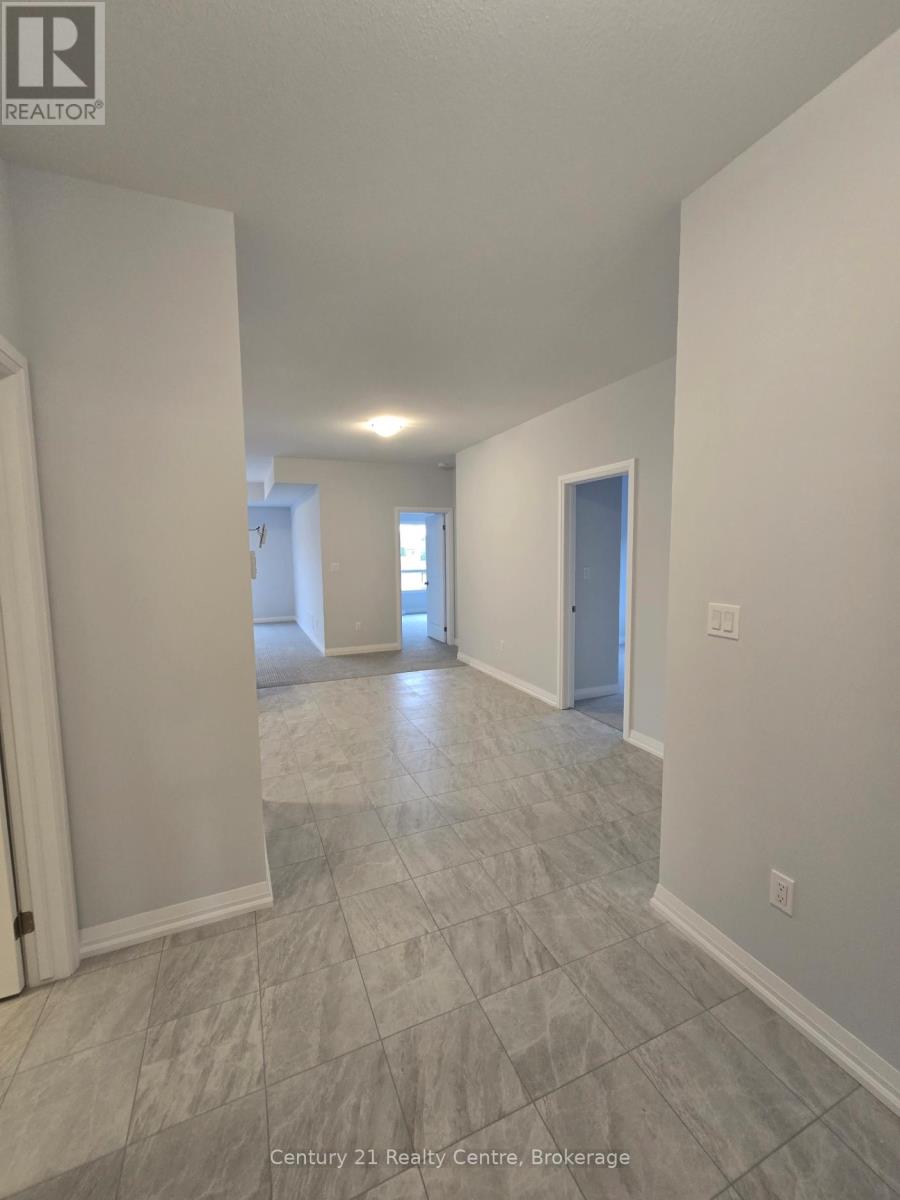 (Main Level) - 403 Louisa Street, Fort Erie, Ontario  L2A 0H5 - Photo 12 - X12485458