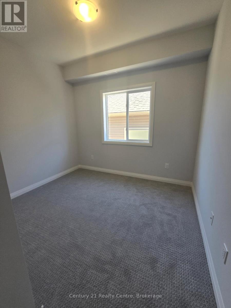 (Main Level) - 403 Louisa Street, Fort Erie, Ontario  L2A 0H5 - Photo 14 - X12485458