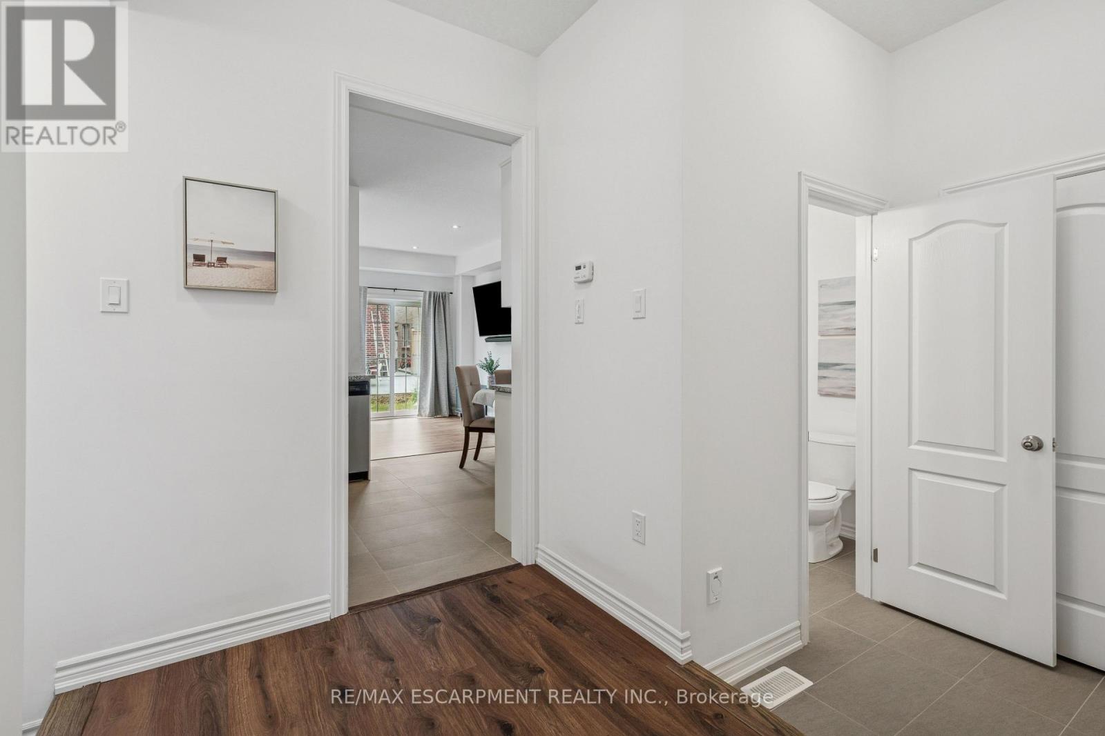 9 Elsegood Drive, Guelph, Ontario  N1L 0R5 - Photo 9 - X12485471