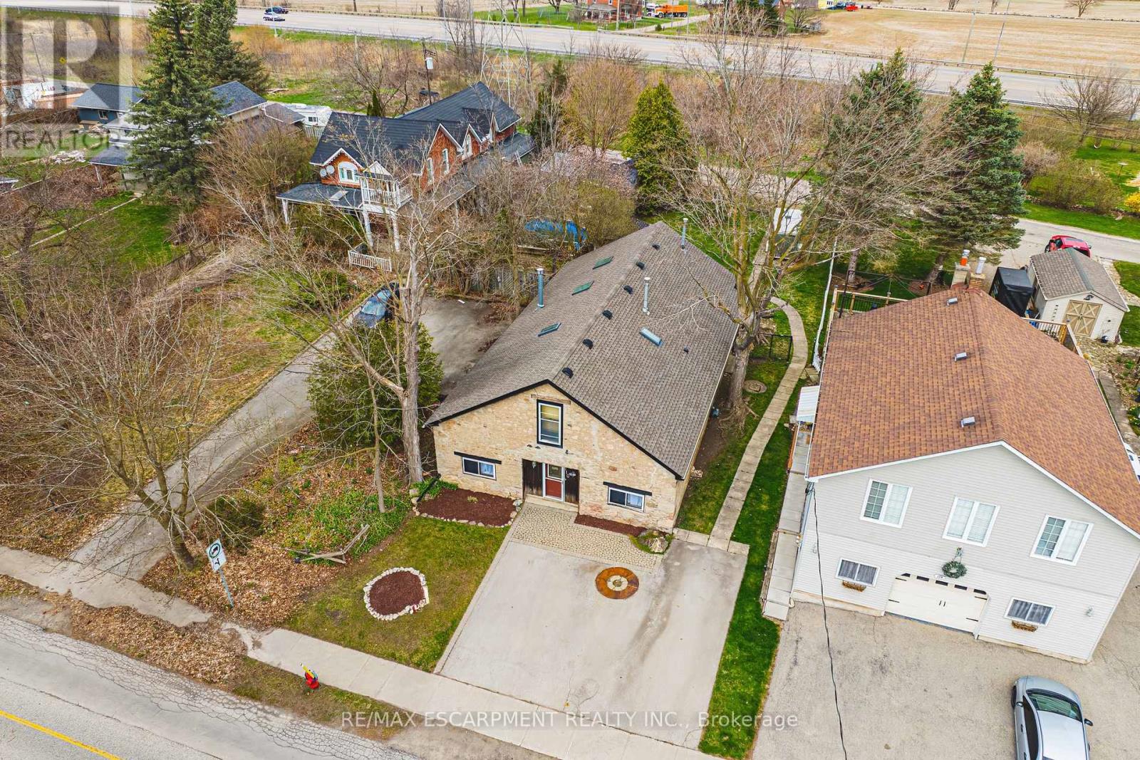 110 Freelton Road, Hamilton, Ontario  L8B 0Z3 - Photo 35 - X12485540