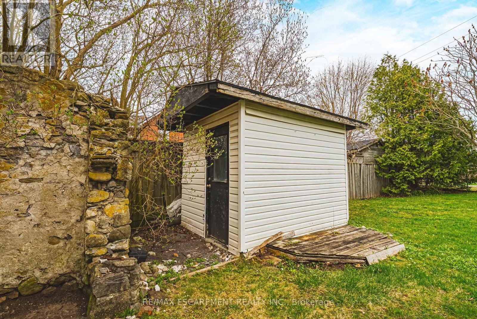 110 Freelton Road, Hamilton, Ontario  L8B 0Z3 - Photo 34 - X12485541