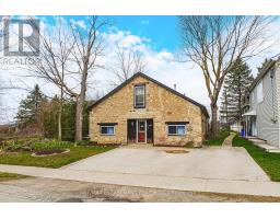 110 FREELTON ROAD, Hamilton, Ontario