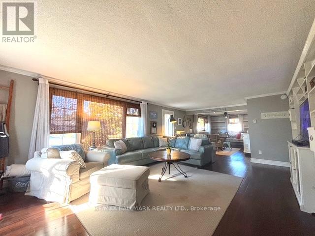 20 Bayview Drive, Kawartha Lakes, Ontario  K0M 1A0 - Photo 9 - X12485544