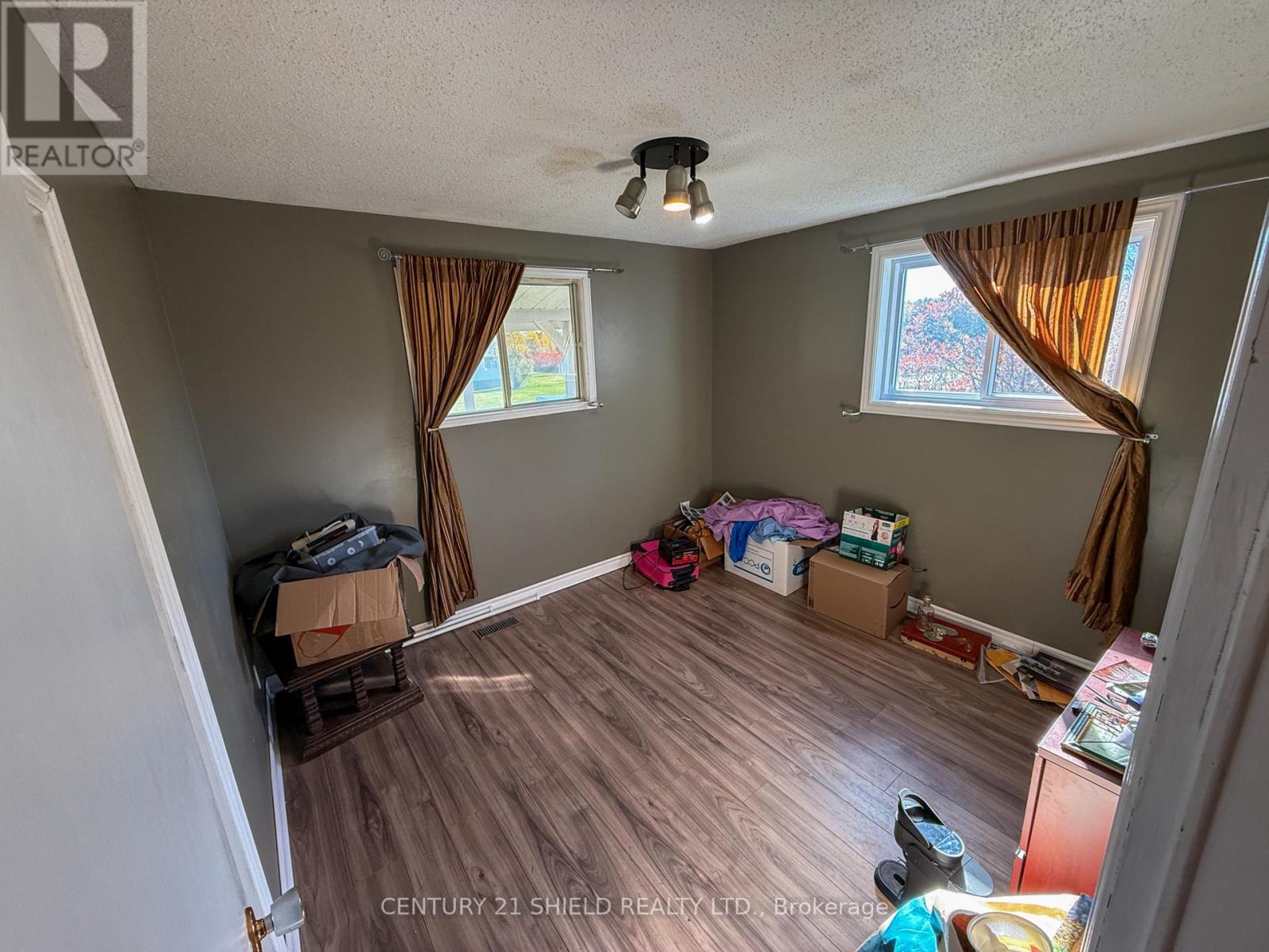 16297 Northfield Road, South Stormont, Ontario  K0C 1Y0 - Photo 15 - X12485561