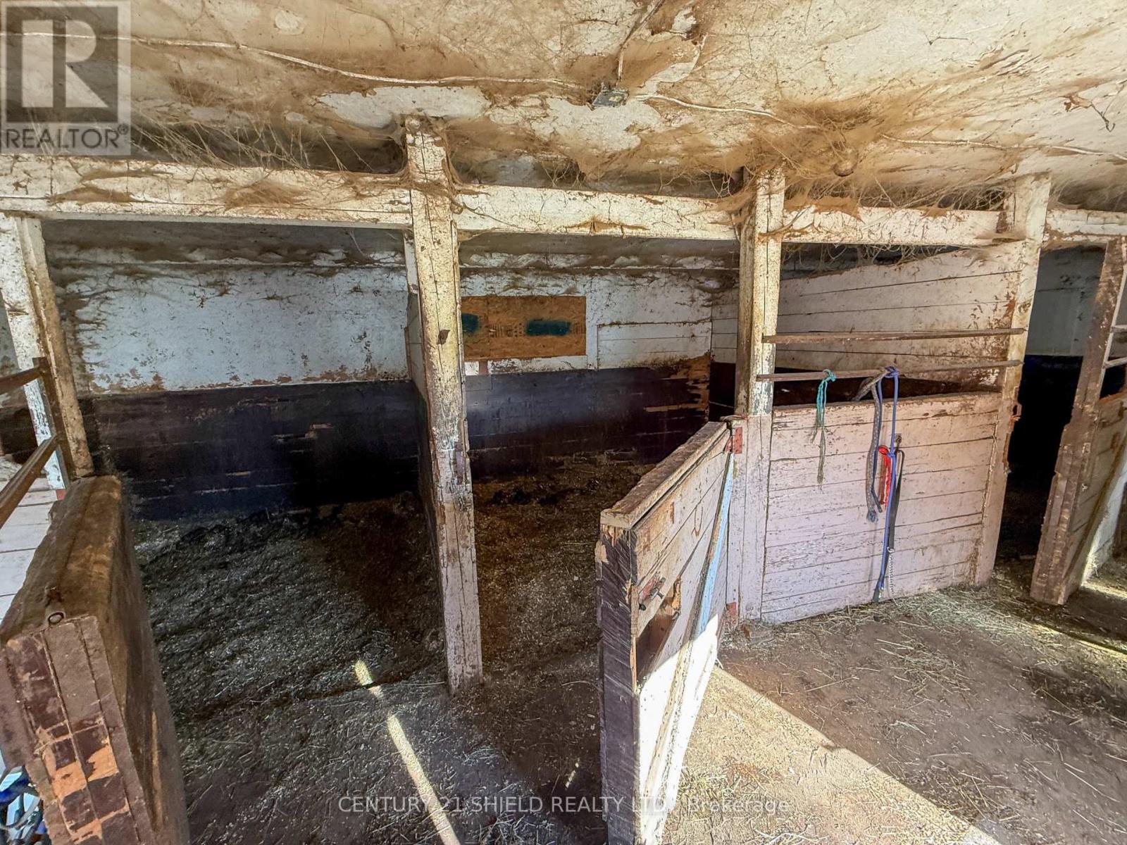 16297 Northfield Road, South Stormont, Ontario  K0C 1Y0 - Photo 28 - X12485561