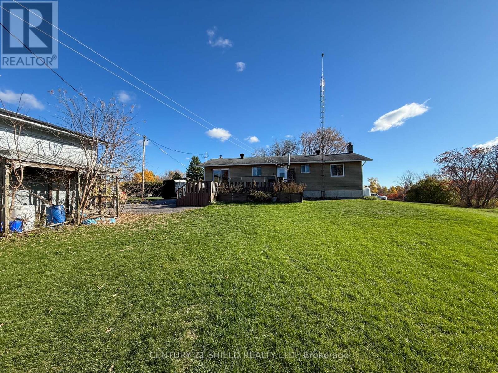 16297 Northfield Road, South Stormont, Ontario  K0C 1Y0 - Photo 30 - X12485561