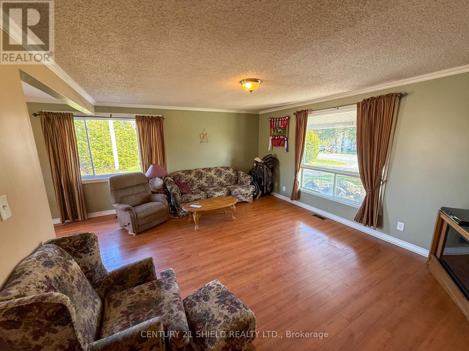 16297 Northfield Road, South Stormont, Ontario  K0C 1Y0 - Photo 4 - X12485561