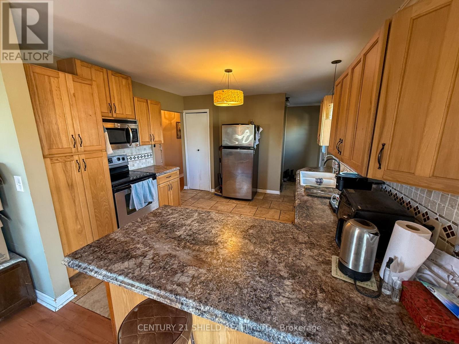 16297 Northfield Road, South Stormont, Ontario  K0C 1Y0 - Photo 9 - X12485561