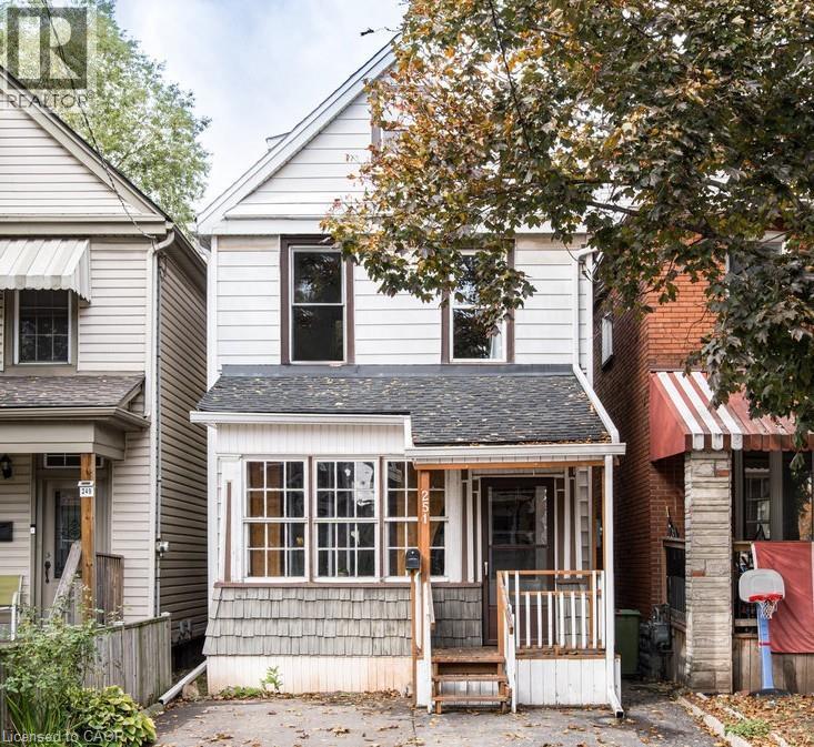 251 Balmoral Avenue N, Hamilton, Ontario  L8L 7S3 - Photo 1 - 40781183