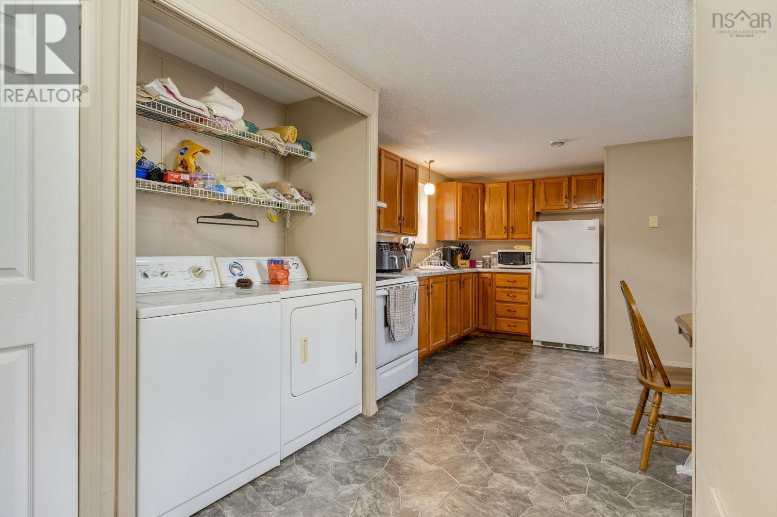 94 Commission Street, Sandy Point, Nova Scotia  B0T 1W0 - Photo 7 - 202526740