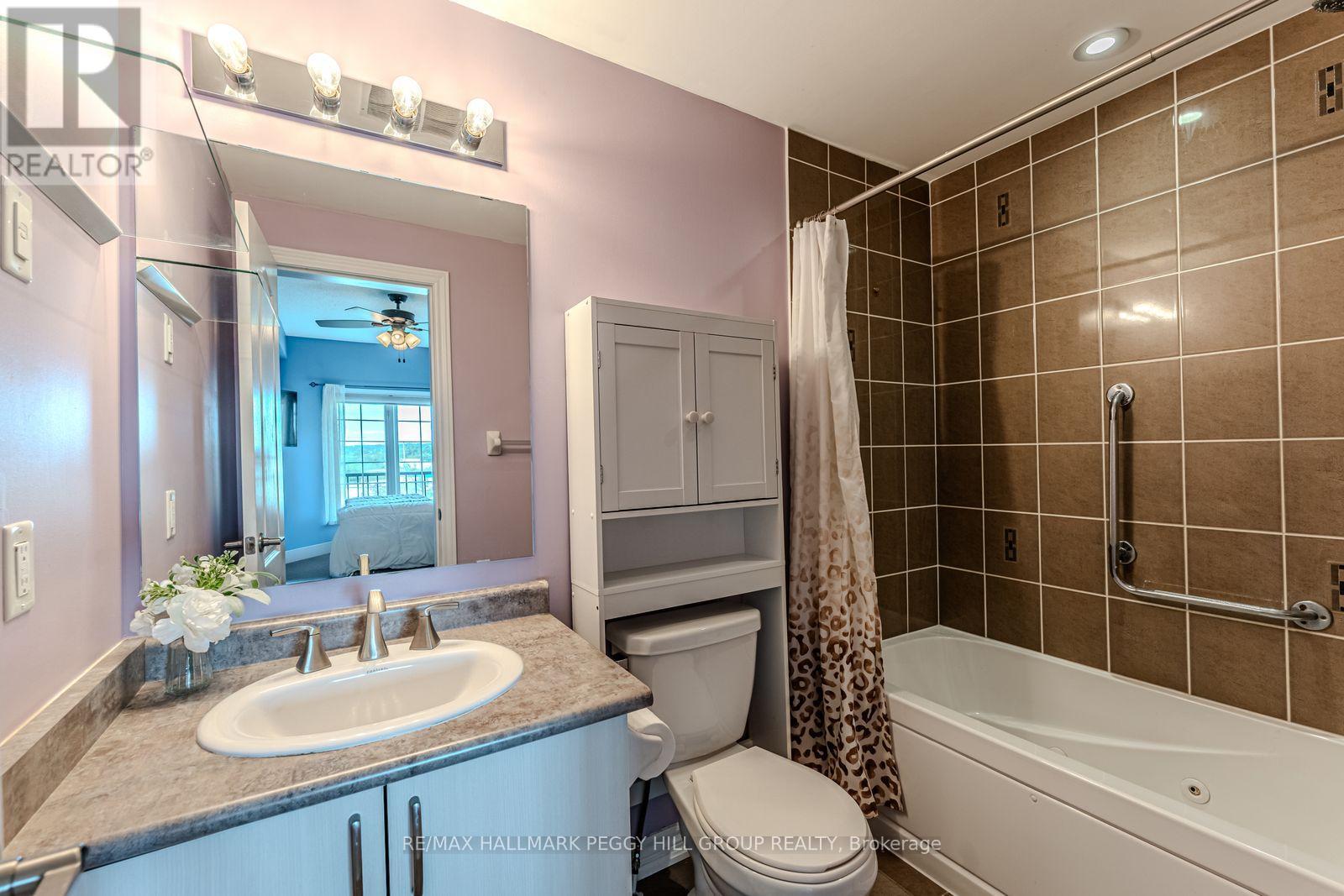 402 - 40 Ferndale Drive S, Barrie, Ontario  L4N 2L3 - Photo 8 - S12406840