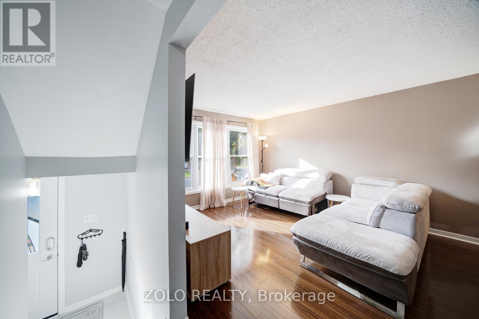 2048 Walker Avenue, Peterborough, Ontario  K9L 1S1 - Photo 14 - X12372909