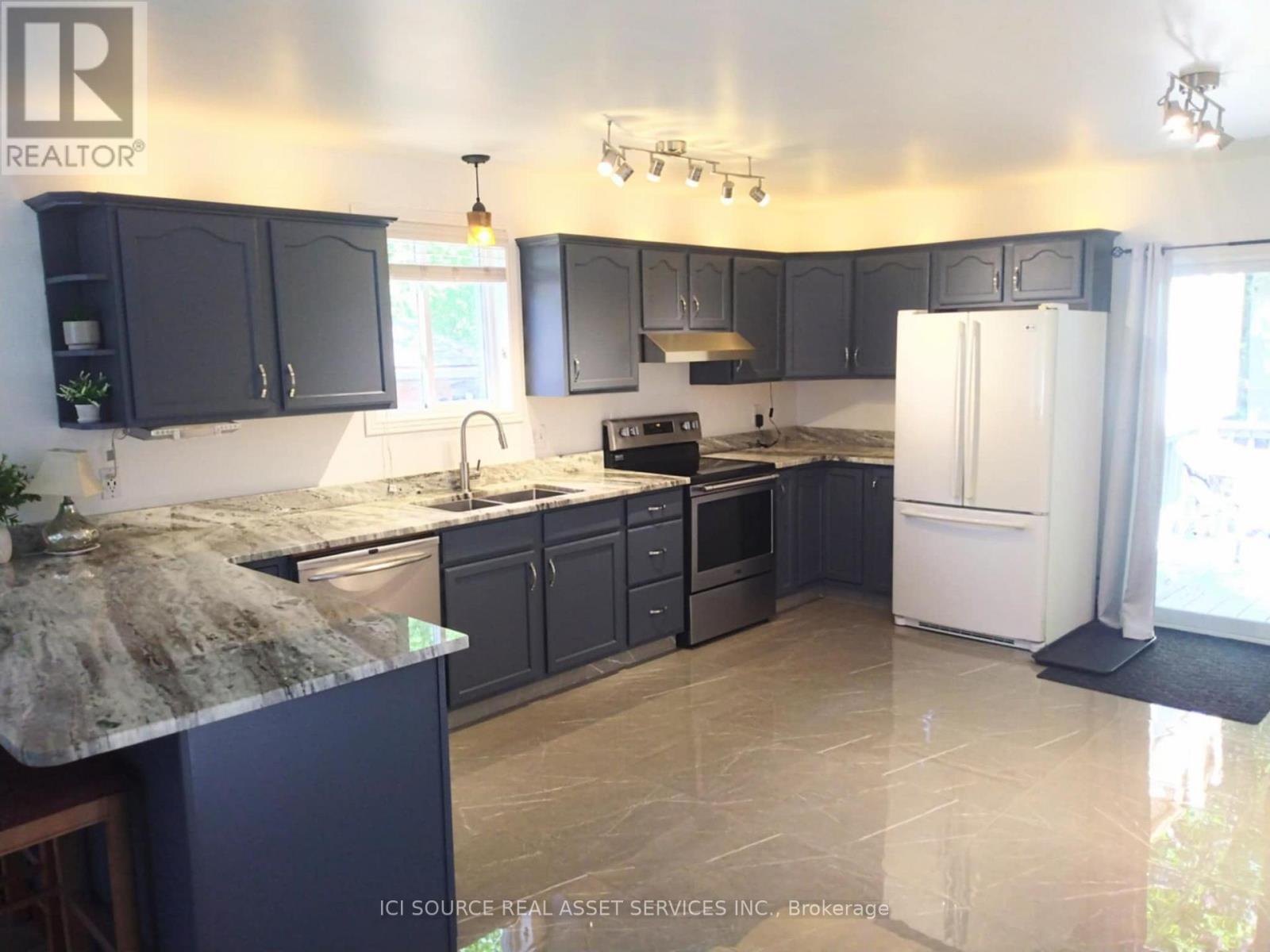 6860 Matchette Road, Lasalle, Ontario  N9J 3H7 - Photo 7 - X12418024