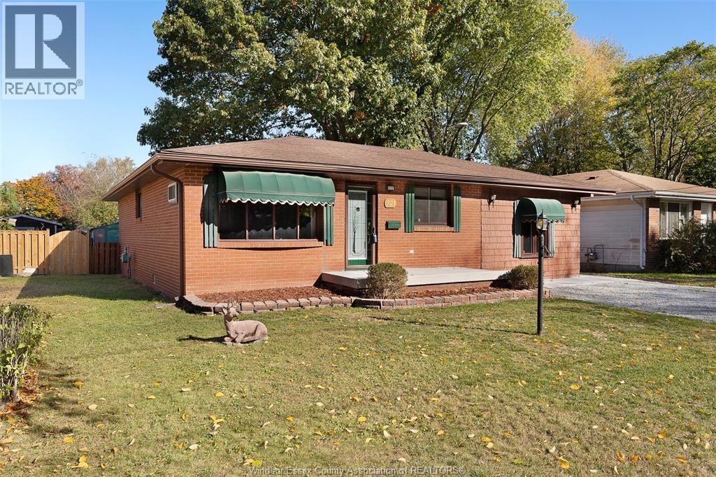 721 Optimist Street, Lakeshore, Ontario  N0R 1A0 - Photo 2 - 25027344