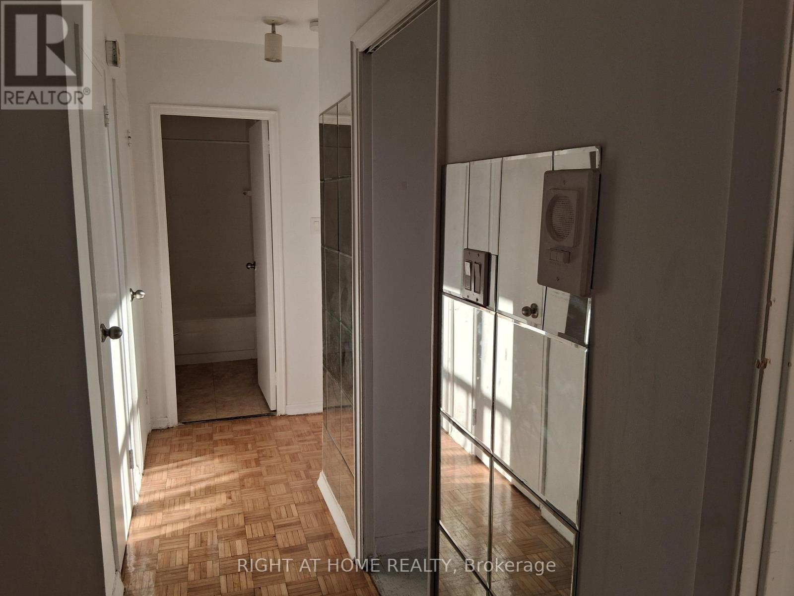 502 - 191 St George Street, Toronto, Ontario  M5R 2M6 - Photo 11 - C12483360