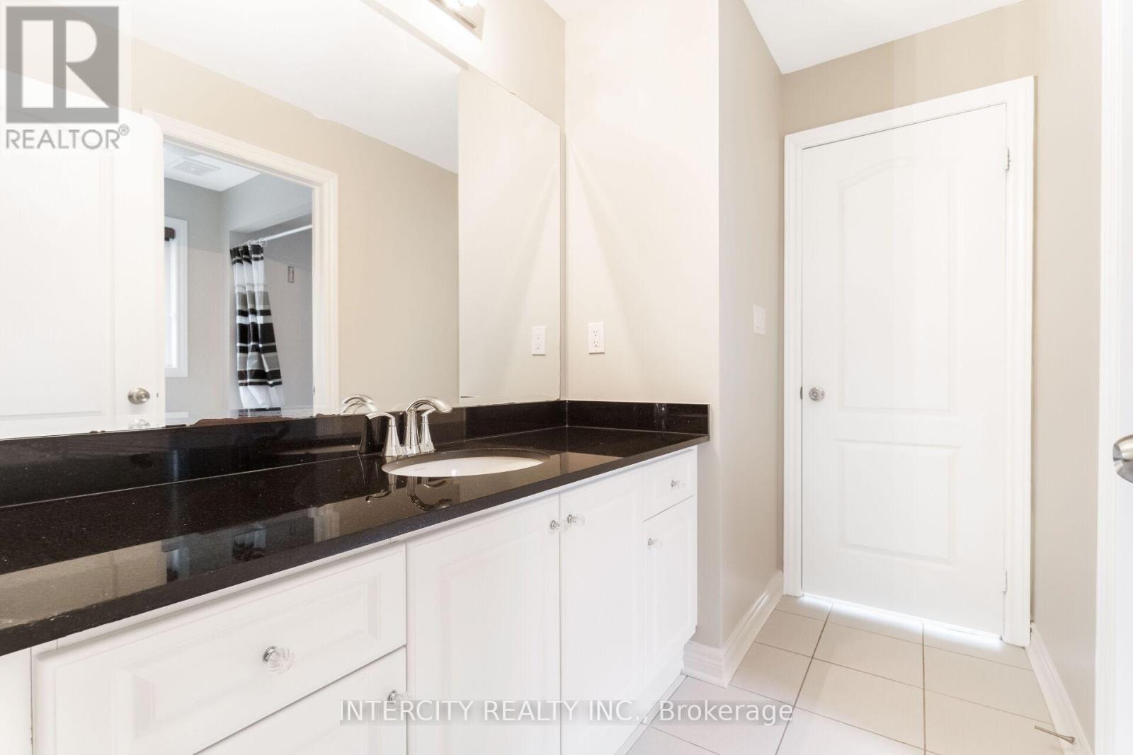 20 Russell Creek Drive, Brampton, Ontario  L6R 3Y9 - Photo 43 - W12485213