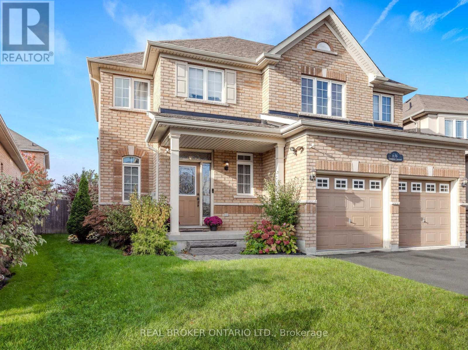 636 Serafini Crescent, Milton, Ontario  L9T 7P1 - Photo 2 - W12485535