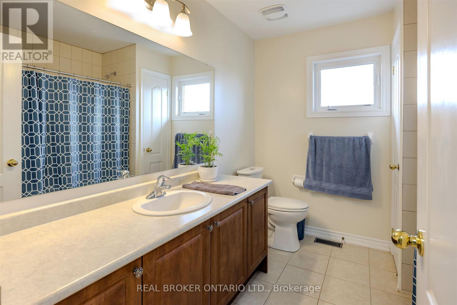 636 Serafini Crescent, Milton, Ontario  L9T 7P1 - Photo 33 - W12485535