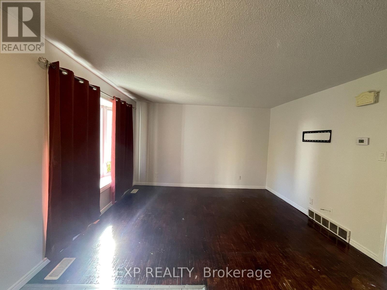 1754 Culver Drive, London East, Ontario  N5V 3H2 - Photo 3 - X12370967