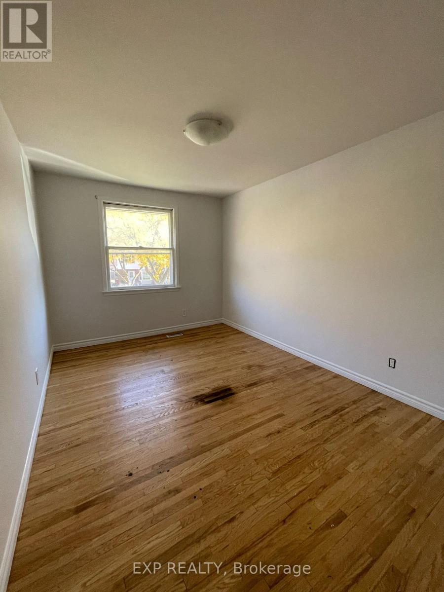 1754 Culver Drive, London East, Ontario  N5V 3H2 - Photo 8 - X12370967