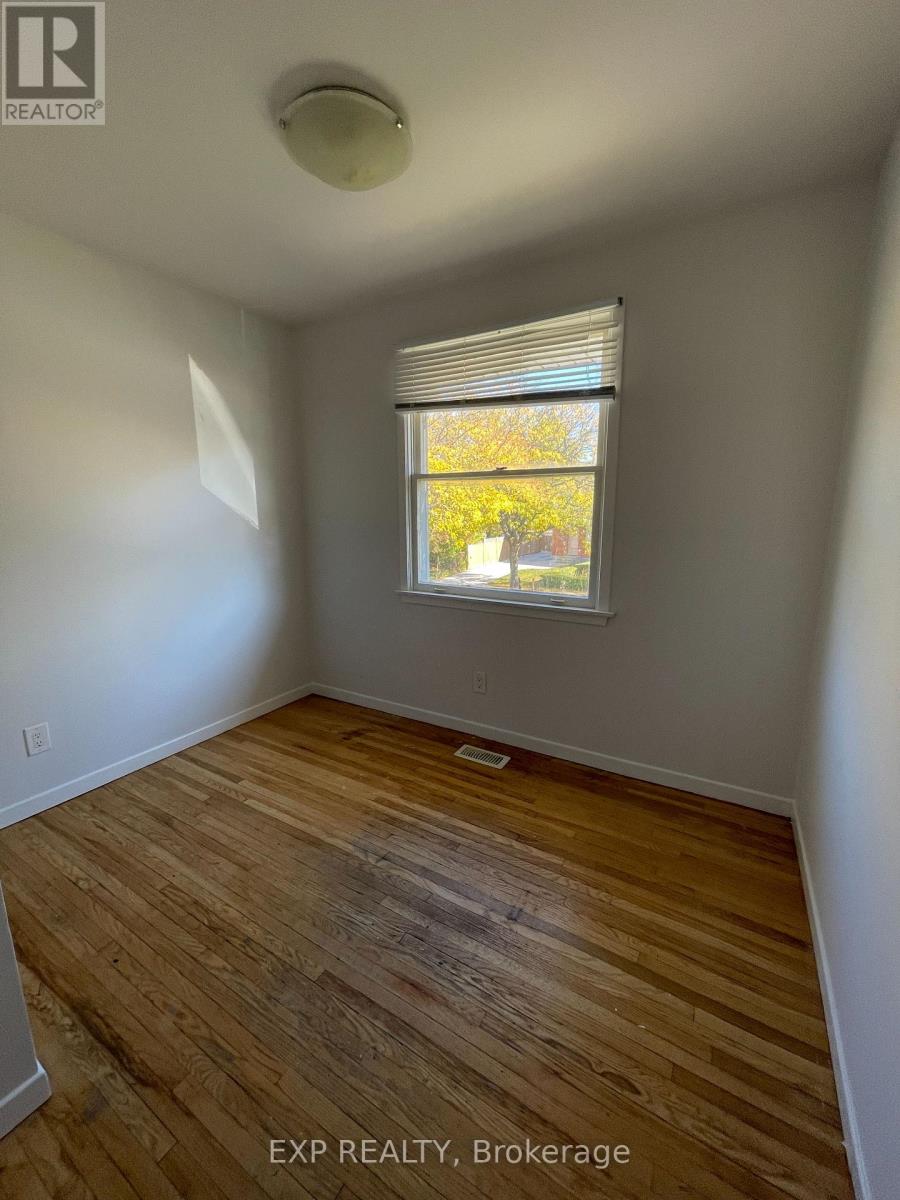 1754 Culver Drive, London East, Ontario  N5V 3H2 - Photo 9 - X12370967