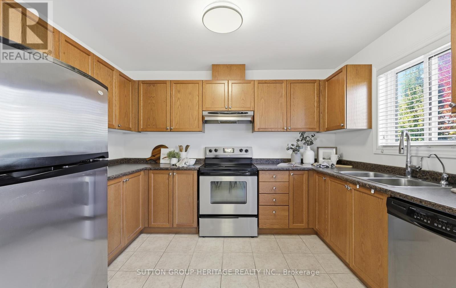 141 Dadson Drive, Clarington, Ontario  L1C 5M7 - Photo 10 - E12485527